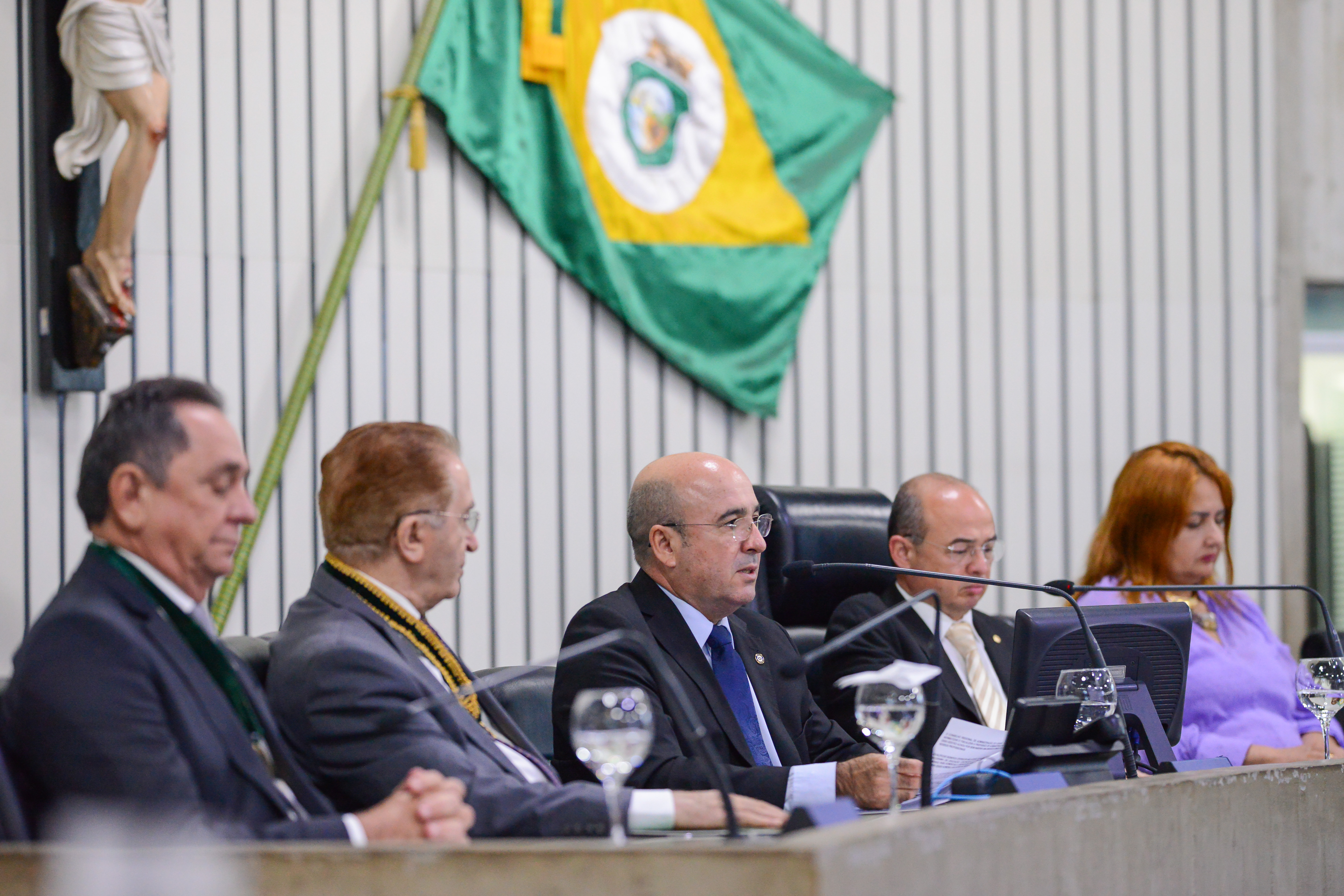 Em discurso, Adm. Leonardo Macedo destaca compromisso com educação continuada